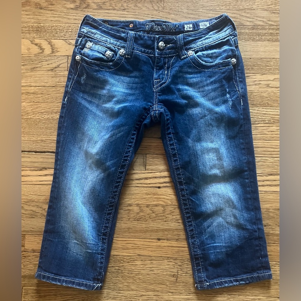 Miss Me Crop Capri Jeans Dark Wash Bling 26 x 15.5